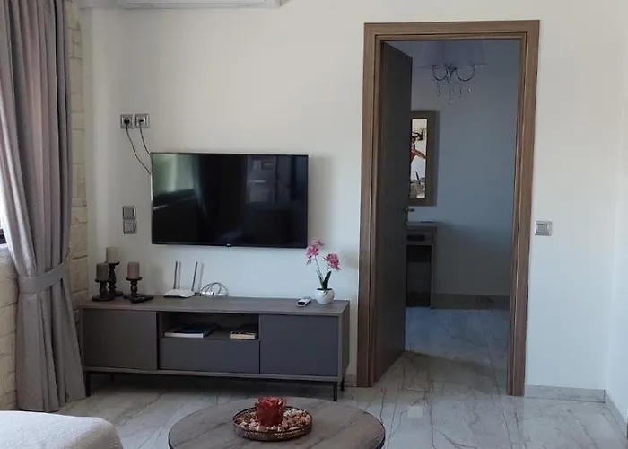 Ioanna 1 * Ханья (Крит)